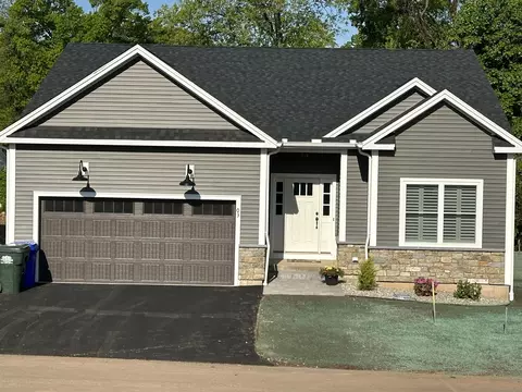 580 Meriden Waterbury Turnpike Rd #13, Southington, CT 06489