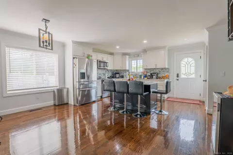 22 Diamond Ave #B, Bethel, CT 06801