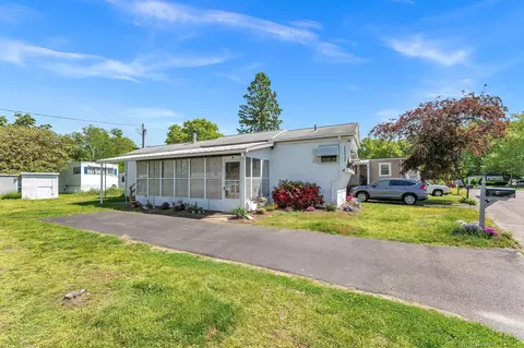 12 Narragansett Rd, East Hartford, CT 06118