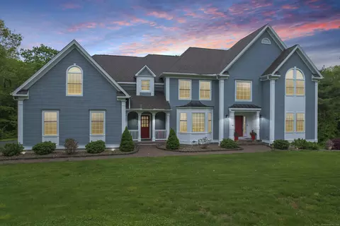 121 Northington Dr, Avon, CT 06001