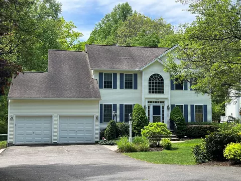 1099 Woodruff St, Southington, CT 06489