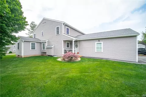 791 Long Hill Rd #F, Middletown, CT 06457