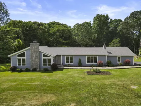 173 Hazelnut Hill Rd, Groton, CT 06340
