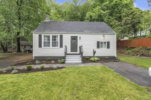 14 Oak Hill Rd, Rocky Hill, CT 06067