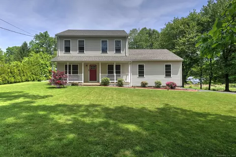 559 Dogwood Rd, Orange, CT 06477
