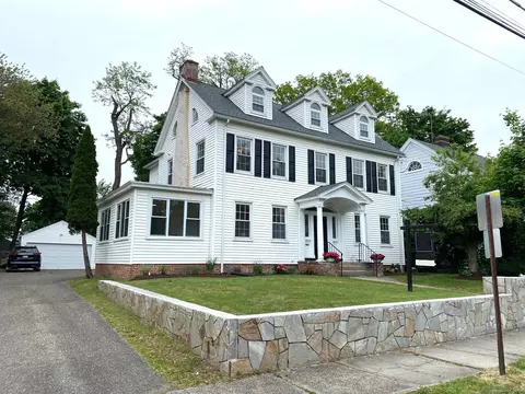 1010 Laurel Ave, Bridgeport, CT 06604