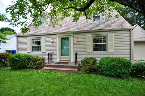 579 Oak St, East Hartford, CT 06118
