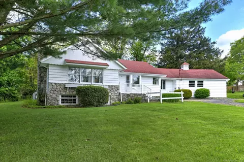 3 Muller St, New Fairfield, CT 06812