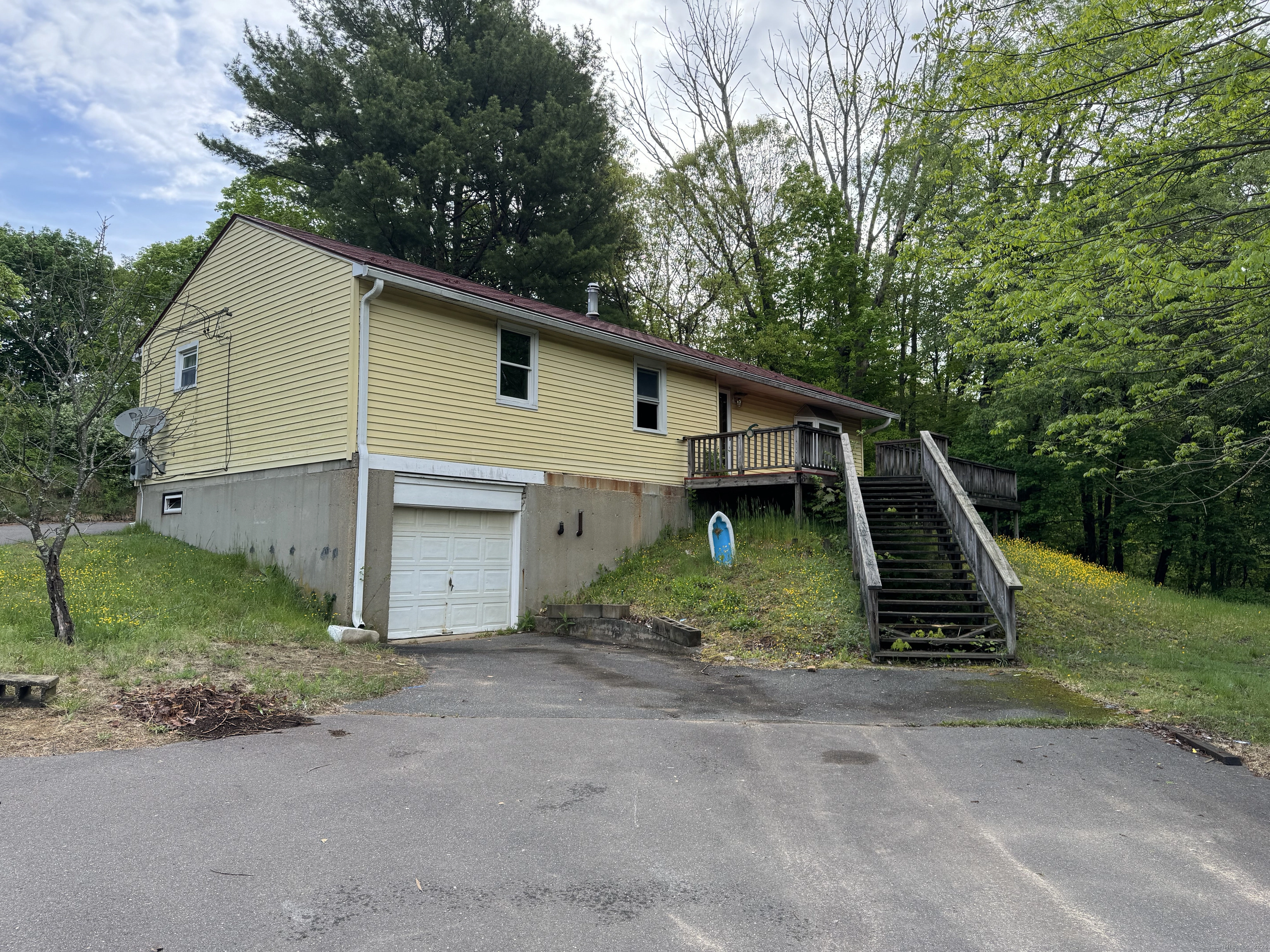 6 Dennis Ln  