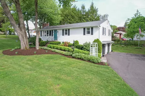 86 Aldorisio St, Watertown, CT 06779