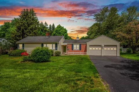 323 Patton Dr, Cheshire, CT 06410