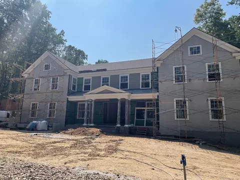 2 Charcoal Hill Cmn, Westport, CT 06880