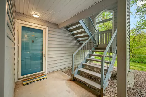 23 Chase Oaks Ct #15, Groton, CT 06340