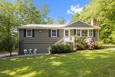 53 Anthony Ln, New Canaan, CT 06840