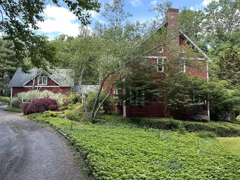 11 John Applegate Rd, Redding, CT 06896