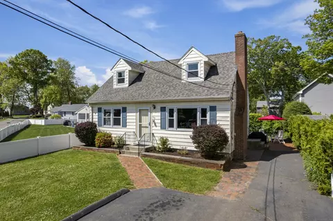 60 Cypress Rd, Old Saybrook, CT 06475