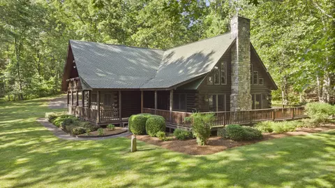 59 Lake Lillinonah Rd S, Bridgewater, CT 06752