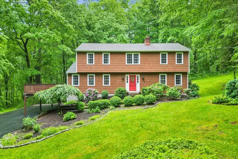33 Key Rock Rd, Newtown, CT 06470