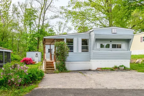 174 Juniper Ln, Danbury, CT 06811