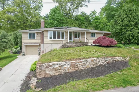 75 Peterson Ave, Waterbury, CT 06705