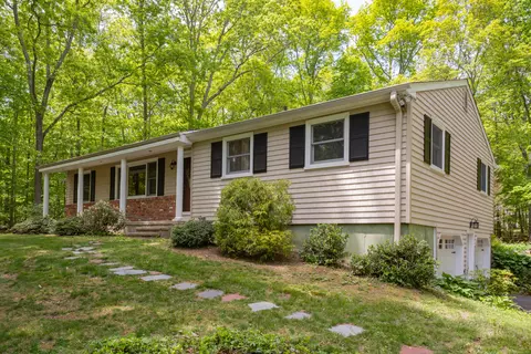 15 Godman Rd, Madison, CT 06443