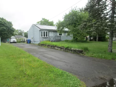 46 Marjorie Dr, North Branford, CT 06471