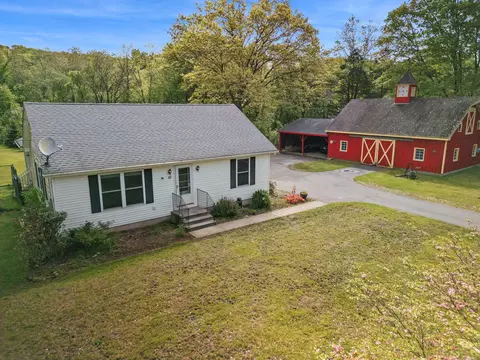 57 Sunnyside St, Norwich, CT 06389