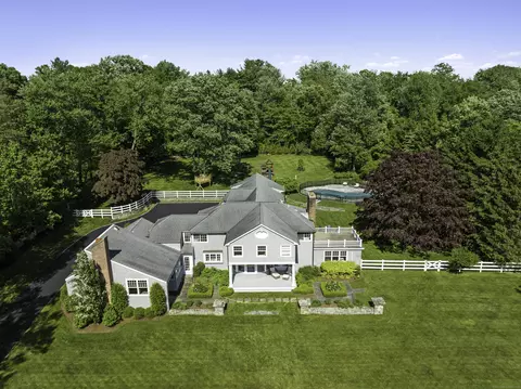 31 Bayberry Rd, New Canaan, CT 06840
