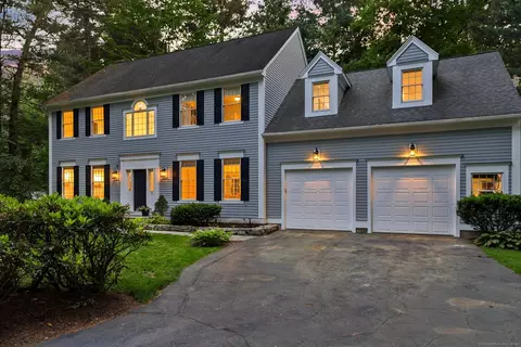 4 Ascot Pl, Farmington, CT 06032