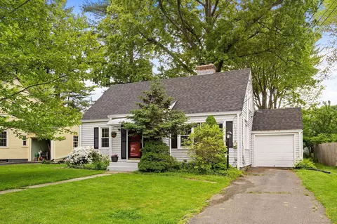 23 Farnham Rd, West Hartford, CT 06119