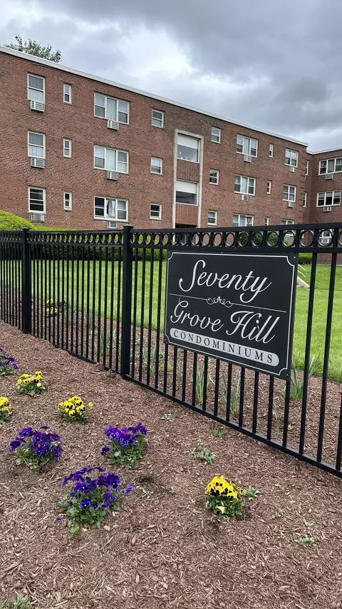 70 Grove Hill St #3T, New Britain, CT 06052