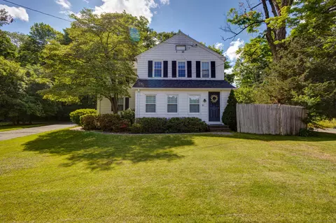 87 Old Farms Rd, Avon, CT 06001