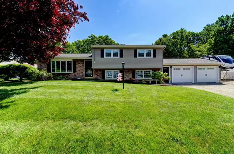 105 October Ln, Southington, CT 06479