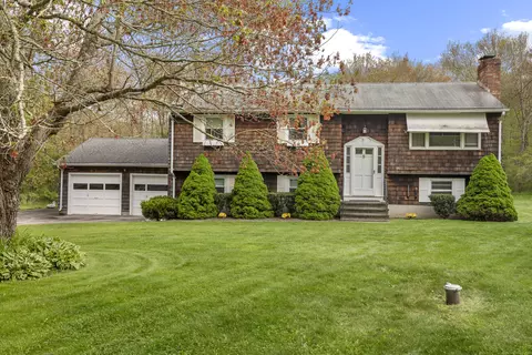 65 Salem Ridge Dr, Salem, CT 06420