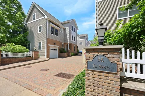 88 Maple Tree Ave #A, Stamford, CT 06906