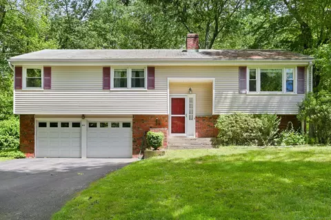 44 Highridge Dr, Monroe, CT 06468
