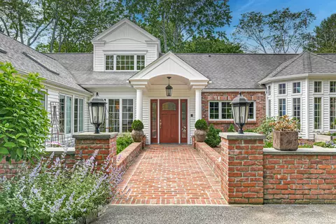 49 Cross Ridge Rd, New Canaan, CT 06840