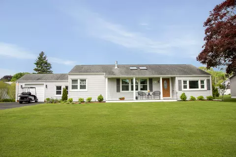 21 Nehantic Trl, Old Saybrook, CT 06475