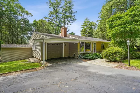 37 Deer Park Rd, Simsbury, CT 06089