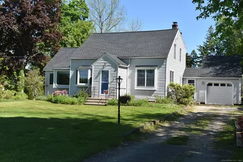 15 Peterson Rd, Vernon, CT 06066