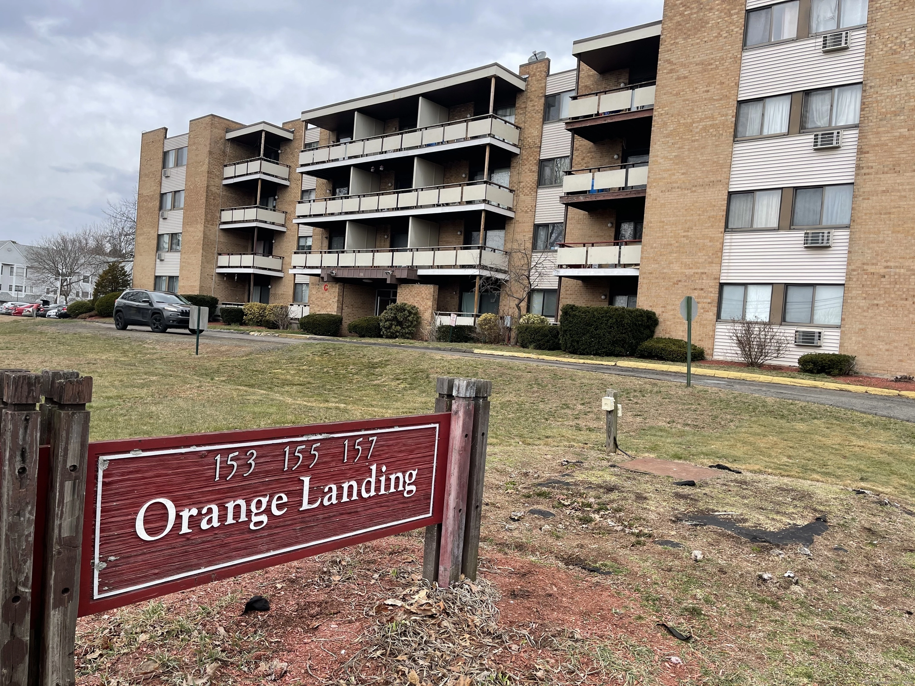 155 Bull Hill Ln Unit 215  