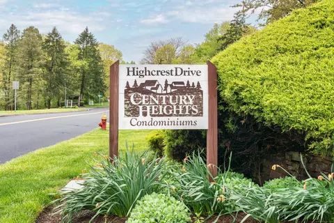 53 Highcrest Dr #53, Rocky Hill, CT 06067