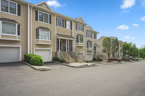 15 Scuppo Rd #1603, Danbury, CT 06811