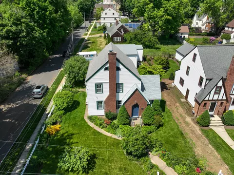 214 Warrenton Ave, West Hartford, CT 06119