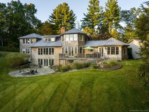 24 Hemlock Ln, Salisbury, CT 06068