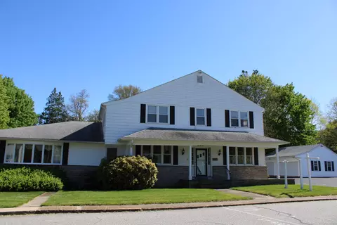 71-75 S B St, Taftville, CT 06380