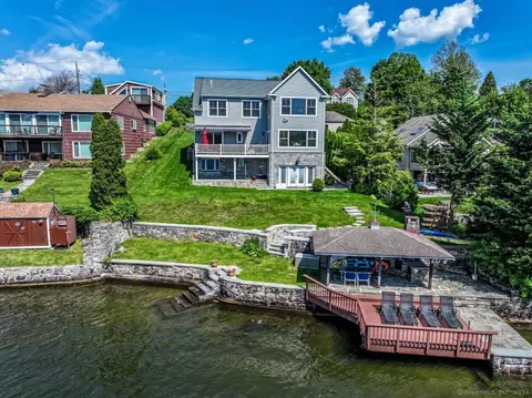 30 S Lake Shore Dr, Brookfield, CT 06804