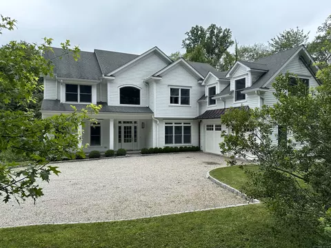 580 Rock Rimmon Rd, Stamford, CT 06903