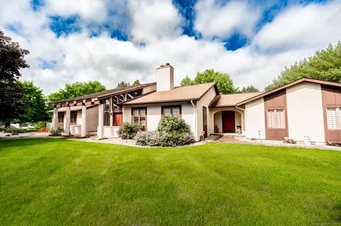 30 Valerie Dr, Bolton, CT 06043