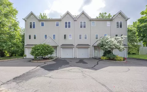 158 Paddock Ave #1103, Meriden, CT 06450